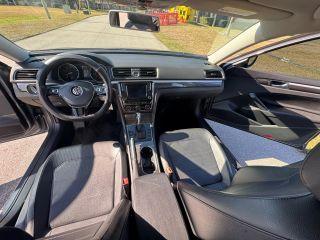 Volkswagen Passat - Thumbnail 15