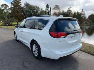 Chrysler Pacifica - Thumbnail 13