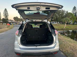 Nissan Rogue - Thumbnail 3