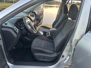 Nissan Rogue - Thumbnail 17