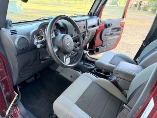 Jeep Wrangler - Thumbnail 17