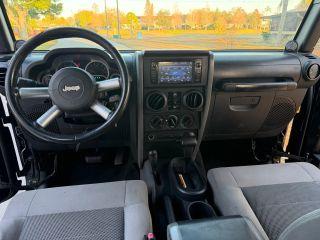 Jeep Wrangler - Thumbnail 17