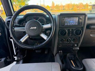 Jeep Wrangler - Thumbnail 16