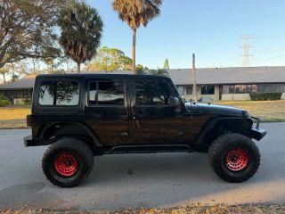 Jeep Wrangler - Thumbnail 11