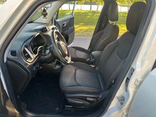 Jeep Renegade - Thumbnail 16