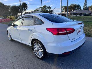 Ford Focus - Thumbnail 11