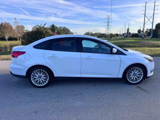 Ford Focus - Thumbnail 9