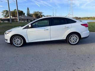 Ford Focus - Thumbnail 10