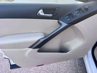 Volkswagen Tiguan - Thumbnail 2