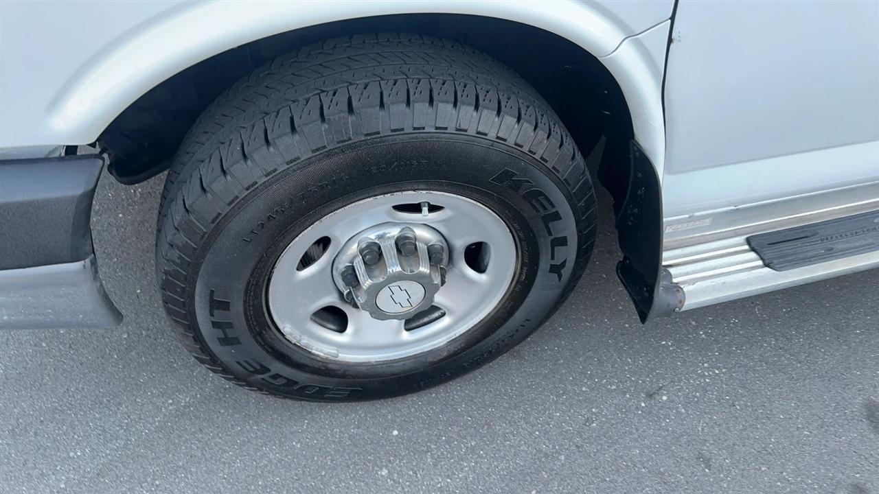 Chevrolet Express Passengerrwd 3500 135" 1Lt - Thumbnail 18