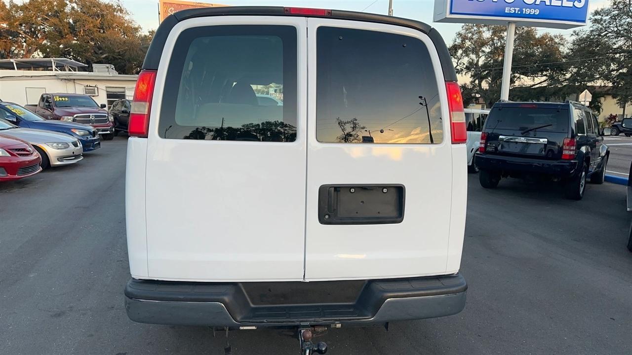 Chevrolet Express Passengerrwd 3500 135" 1Lt - Thumbnail 12