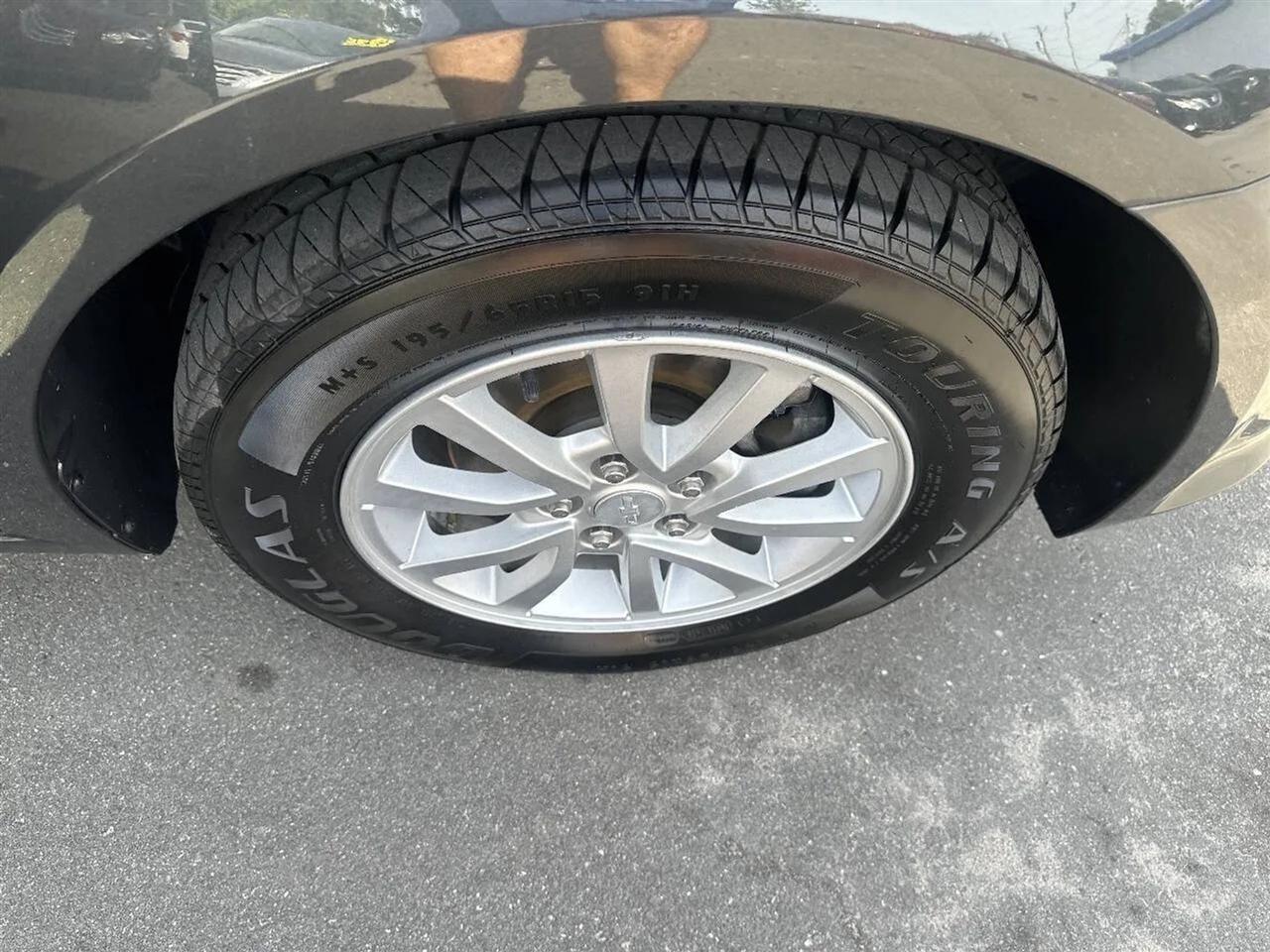 Chevrolet Sonic4Dr Sdn Auto Lt - Thumbnail 13