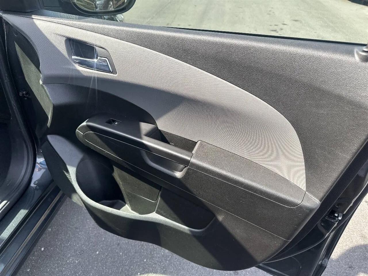 Chevrolet Sonic4Dr Sdn Auto Lt - Thumbnail 14