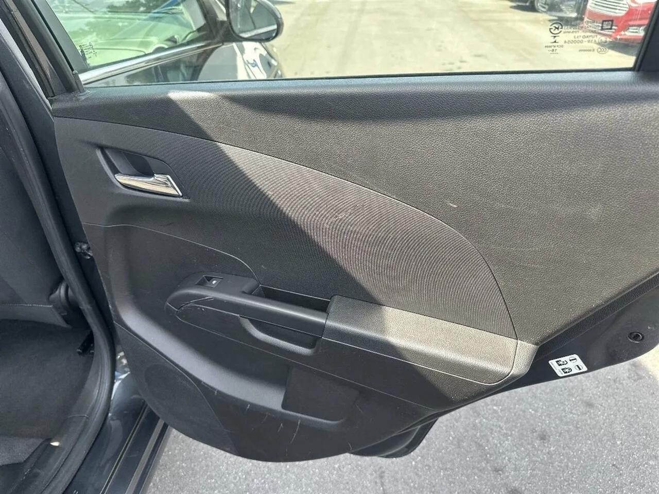 Chevrolet Sonic4Dr Sdn Auto Lt - Thumbnail 15