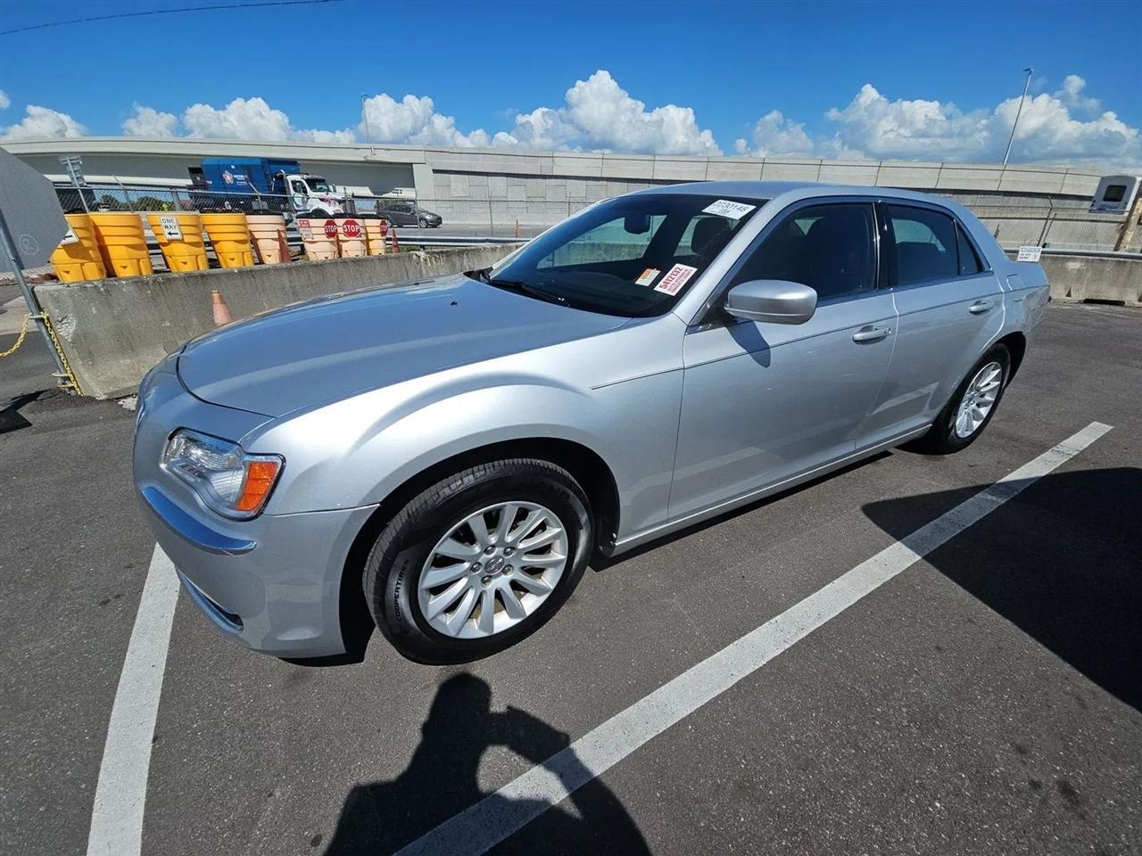 Chrysler 3004Dr Sdn V6 Rwd - Thumbnail 3