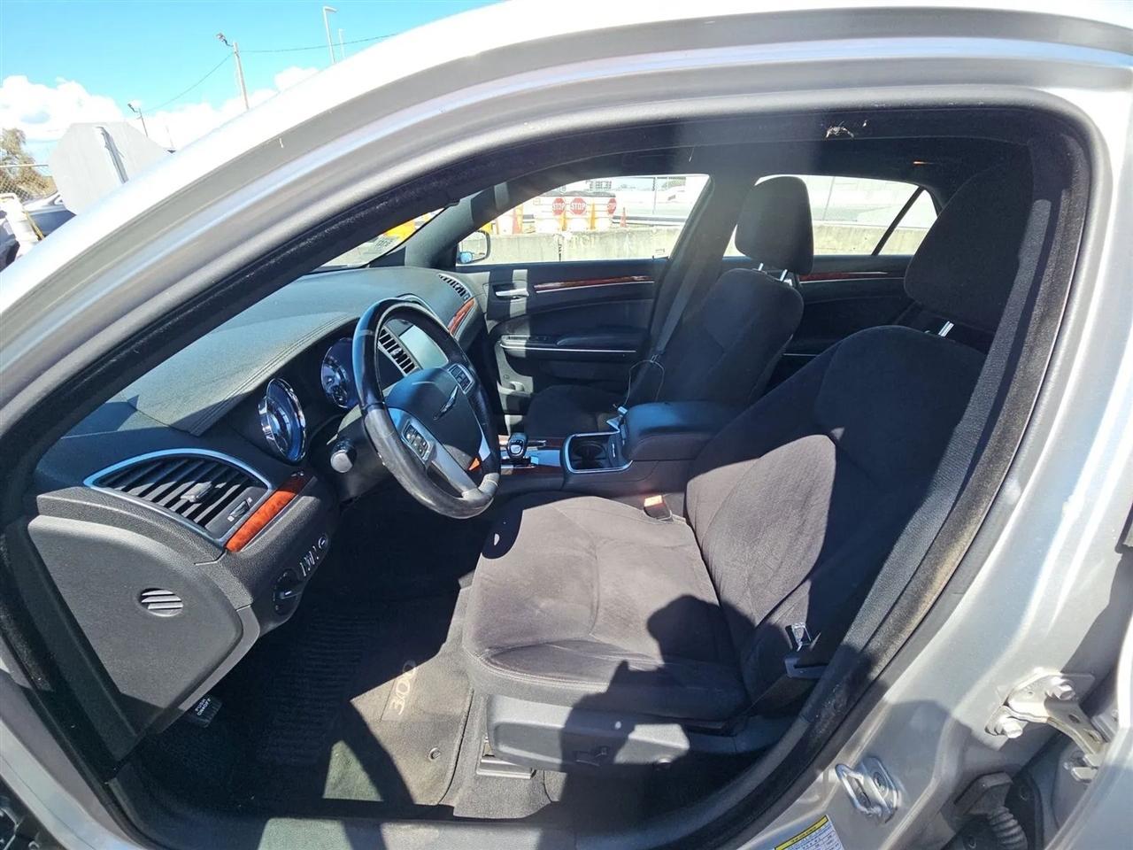 Chrysler 3004Dr Sdn V6 Rwd - Thumbnail 7