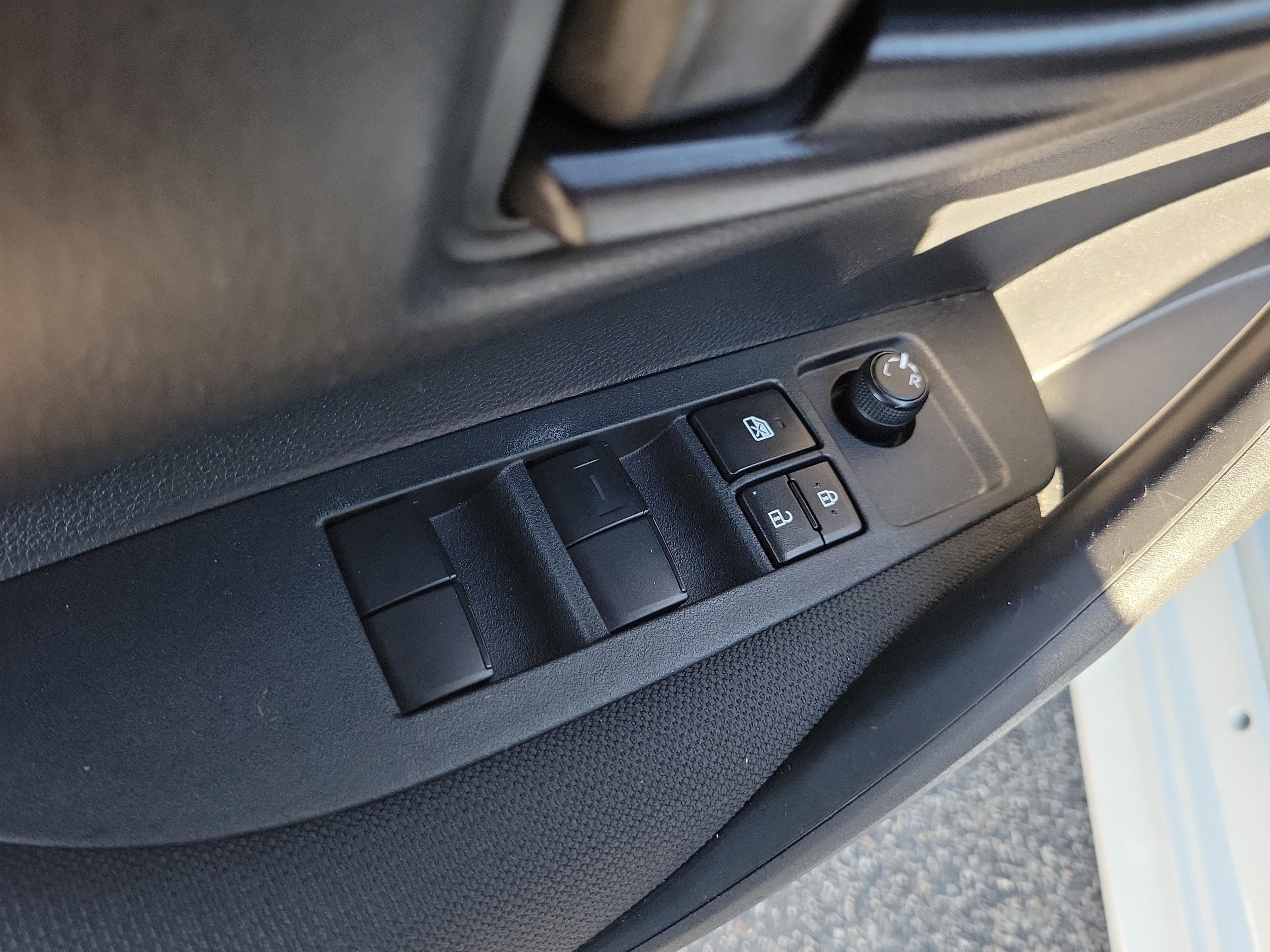 Toyota Corolla Le Fwd - Thumbnail 16