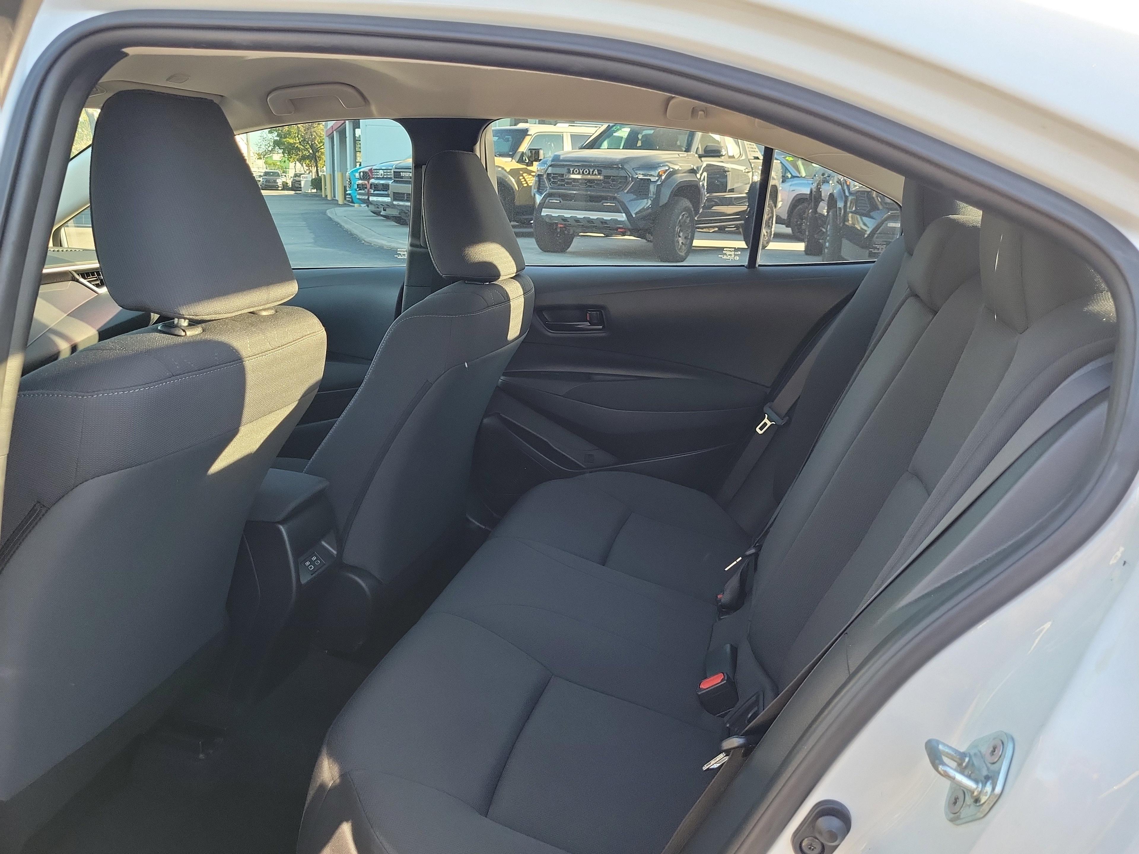 Toyota Corolla Le Fwd - Thumbnail 11