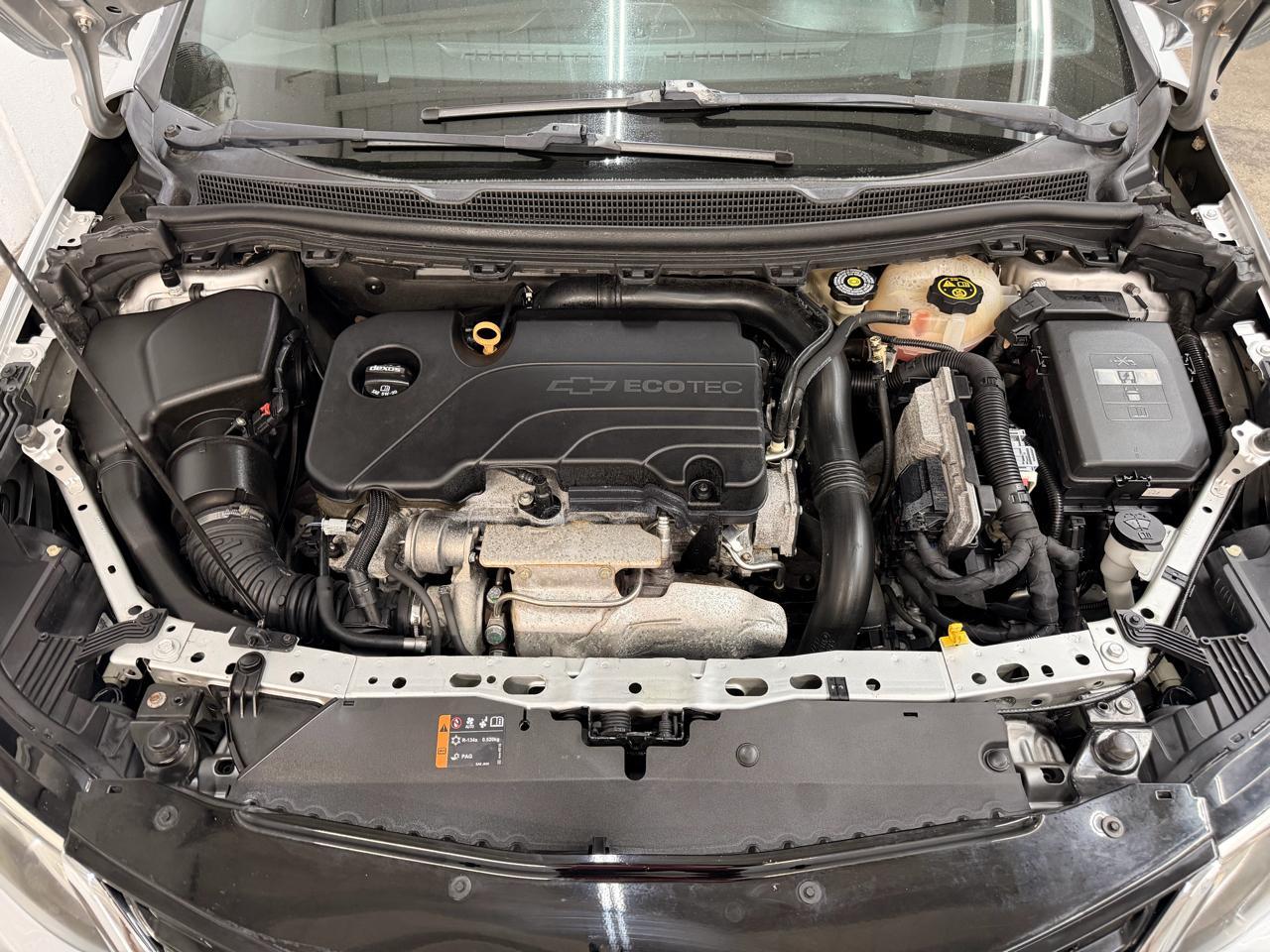 Chevrolet Cruzelt Auto Hatchback - Thumbnail 11