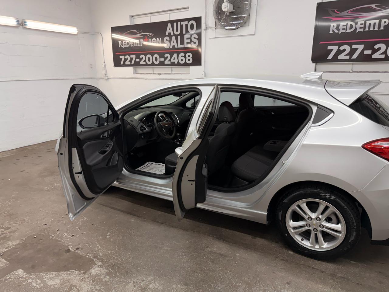 Chevrolet Cruzelt Auto Hatchback - Thumbnail 12