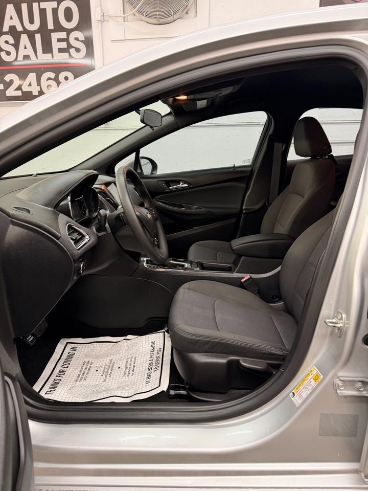 Chevrolet Cruzelt Auto Hatchback - Thumbnail 16