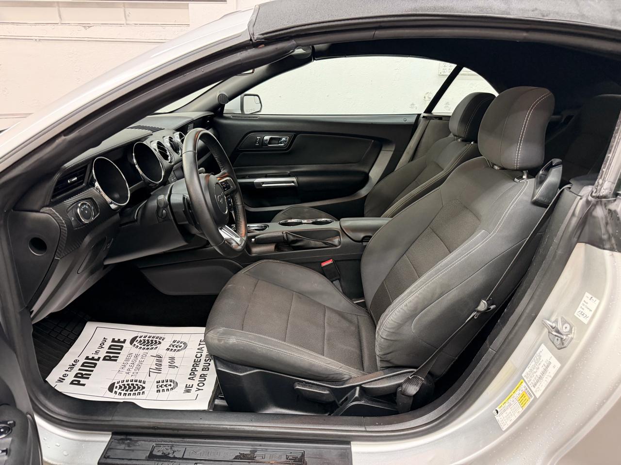 Ford Mustangv6 Convertible - Thumbnail 13