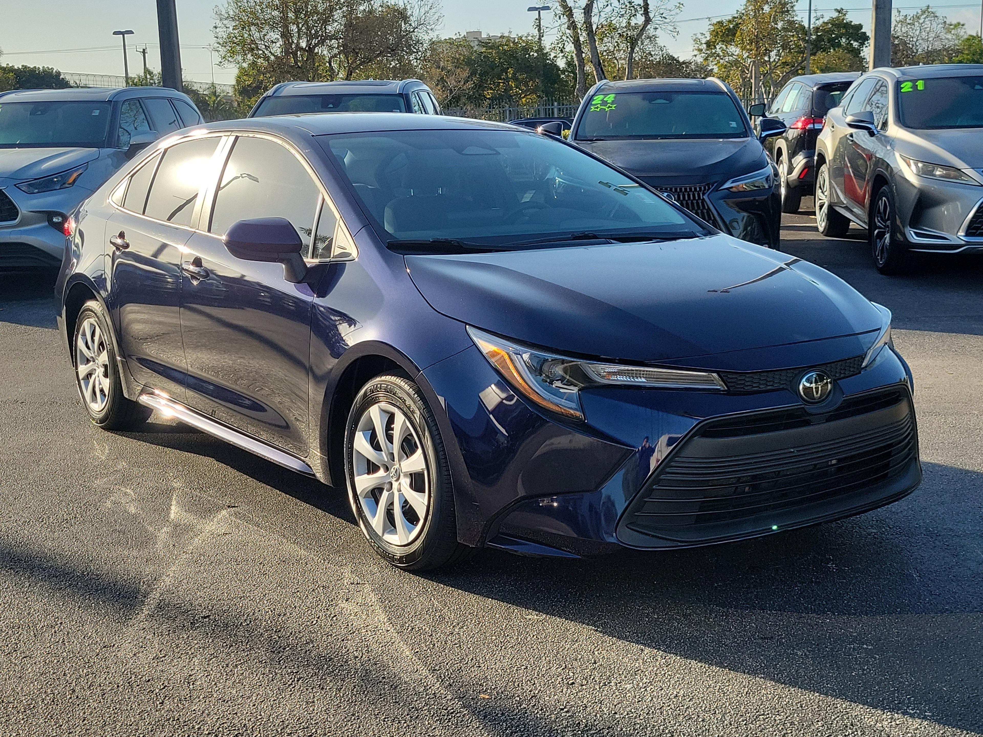 Toyota Corolla Le Fwd - Thumbnail 4