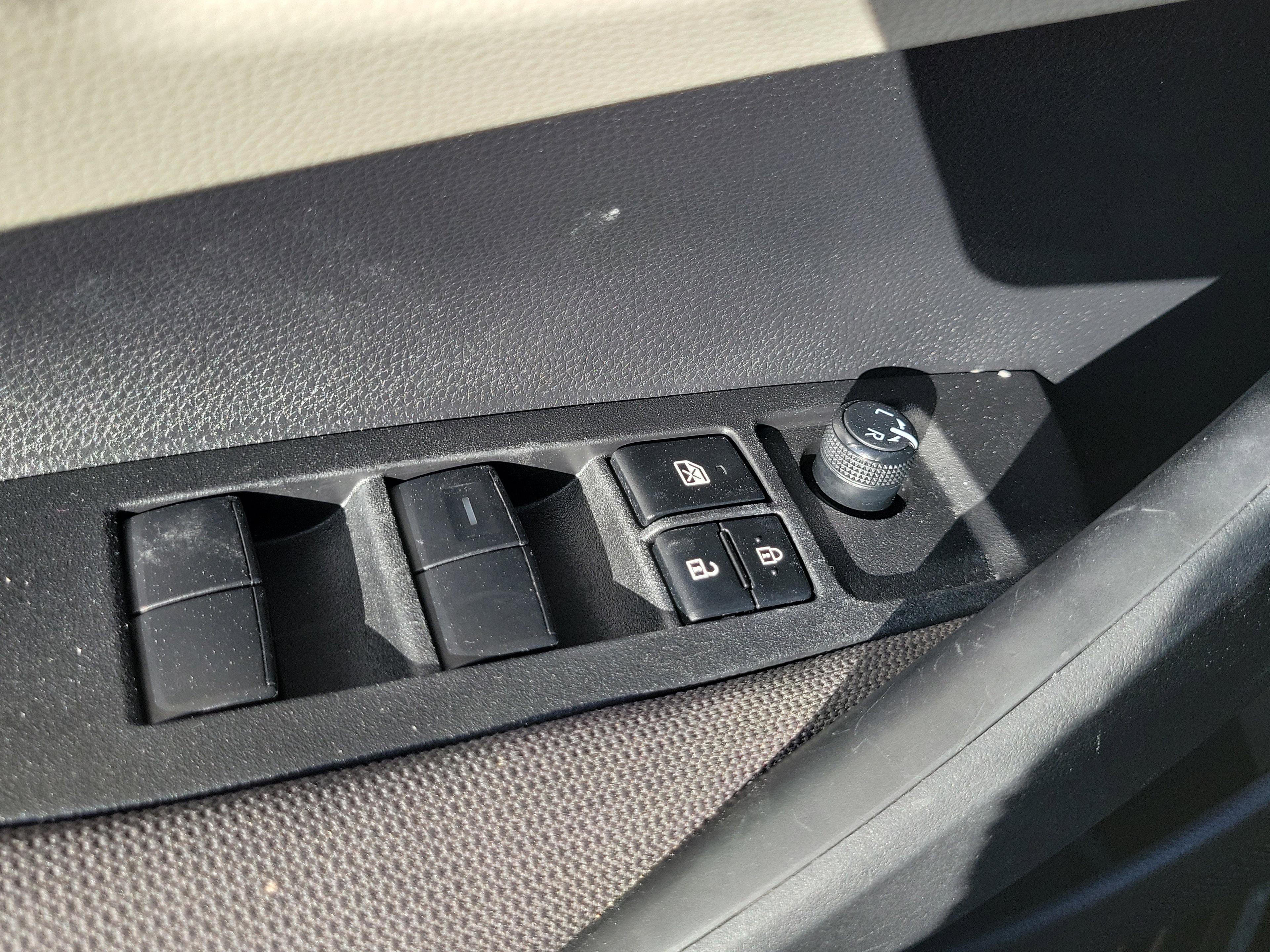 Toyota Corolla Le Fwd - Thumbnail 14