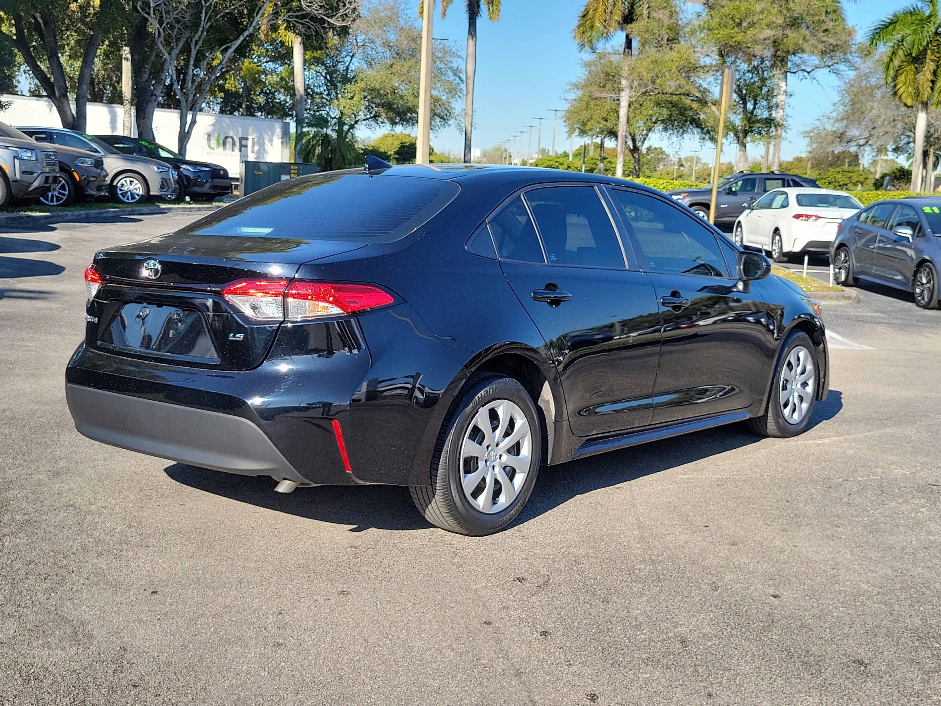 Toyota Corolla Le Fwd - Thumbnail 5