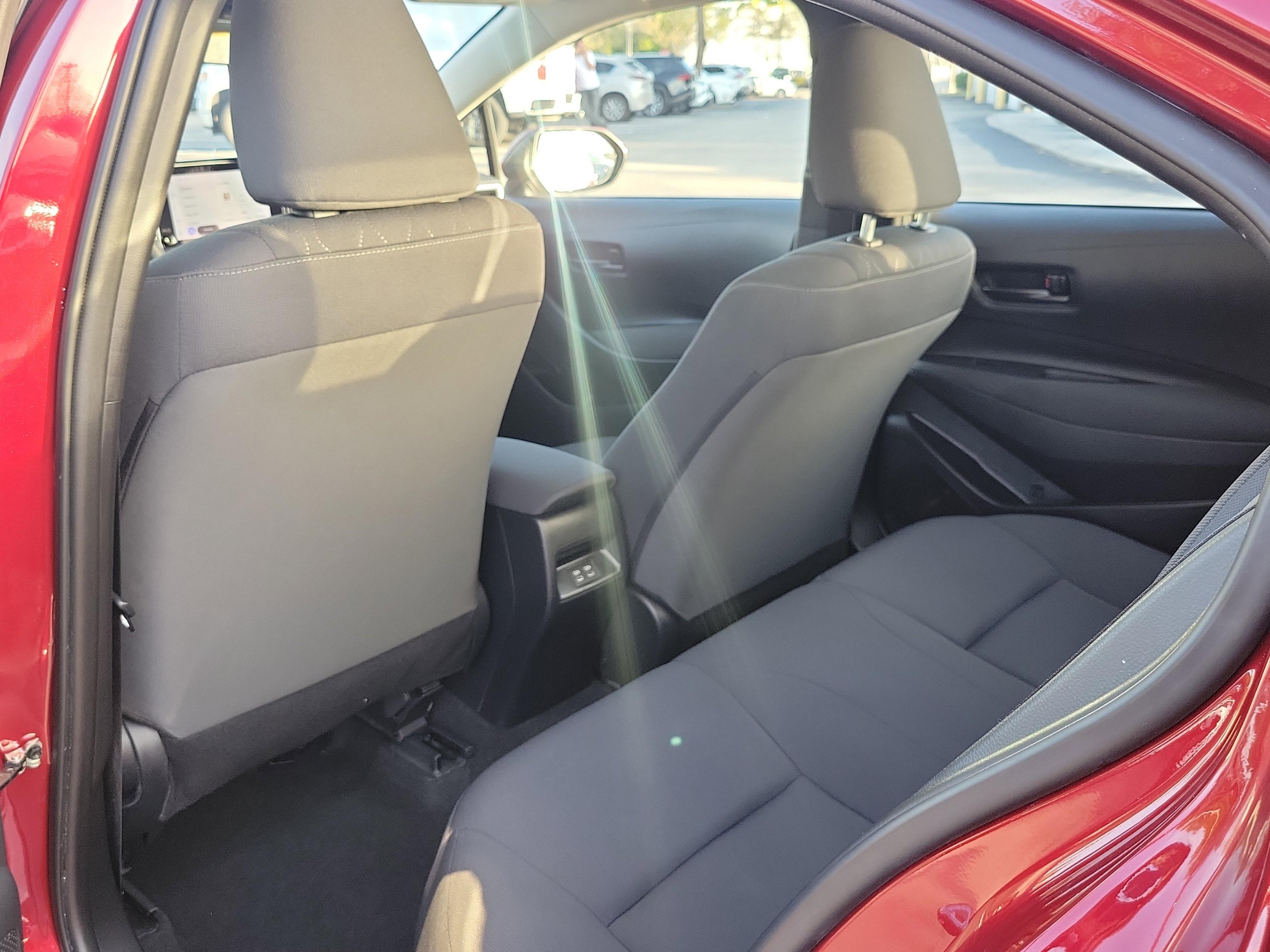 Toyota Corolla Le Fwd - Thumbnail 9