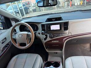 Toyota Sienna Limited - View 1