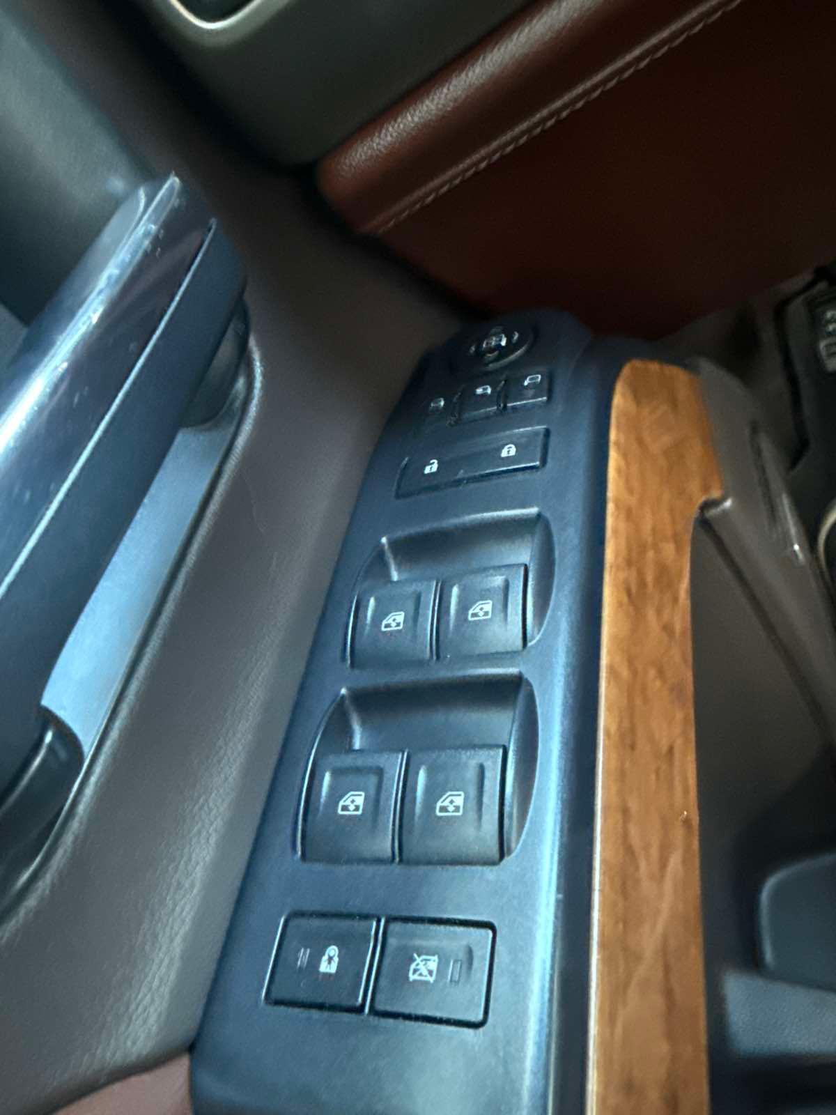 Chevrolet Silverado 3500Hd High Country - Thumbnail 20