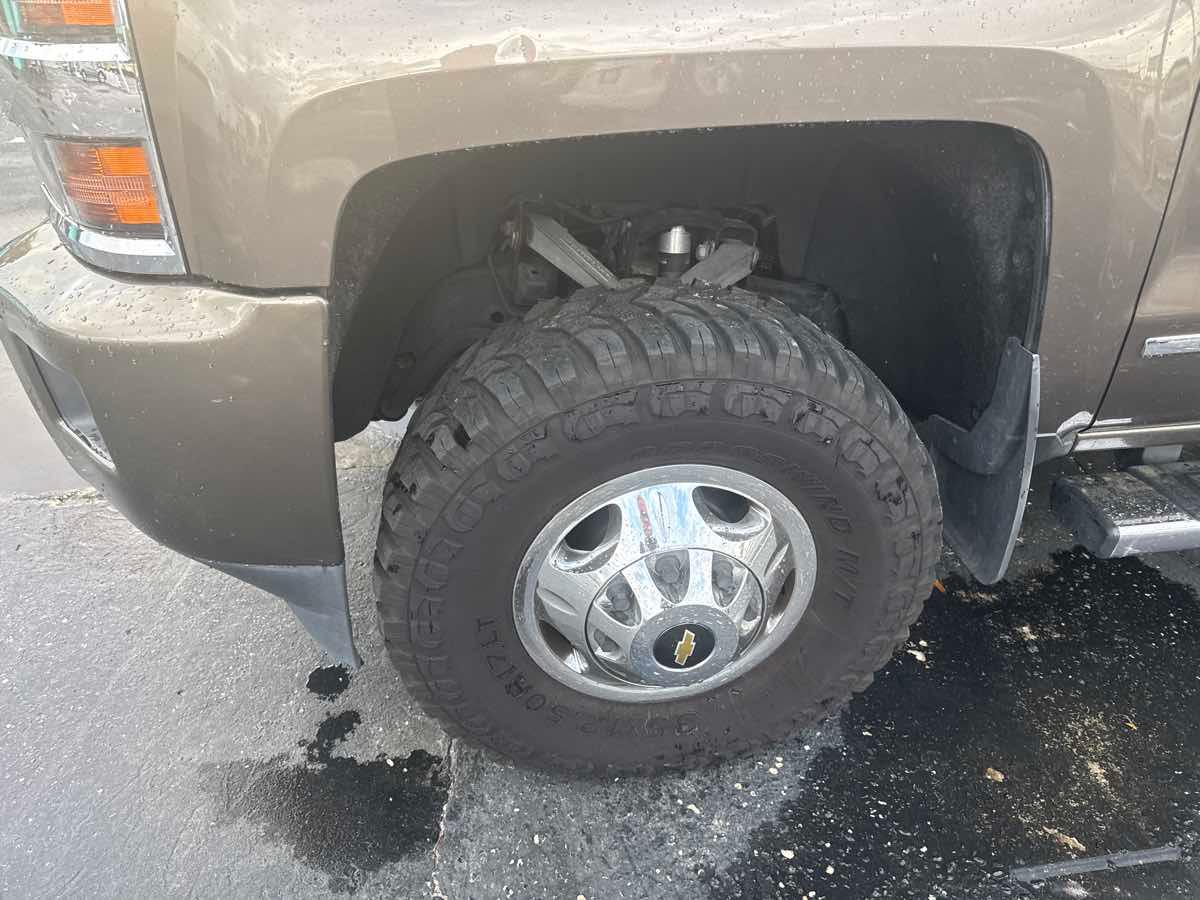 Chevrolet Silverado 3500Hd High Country - Thumbnail 4