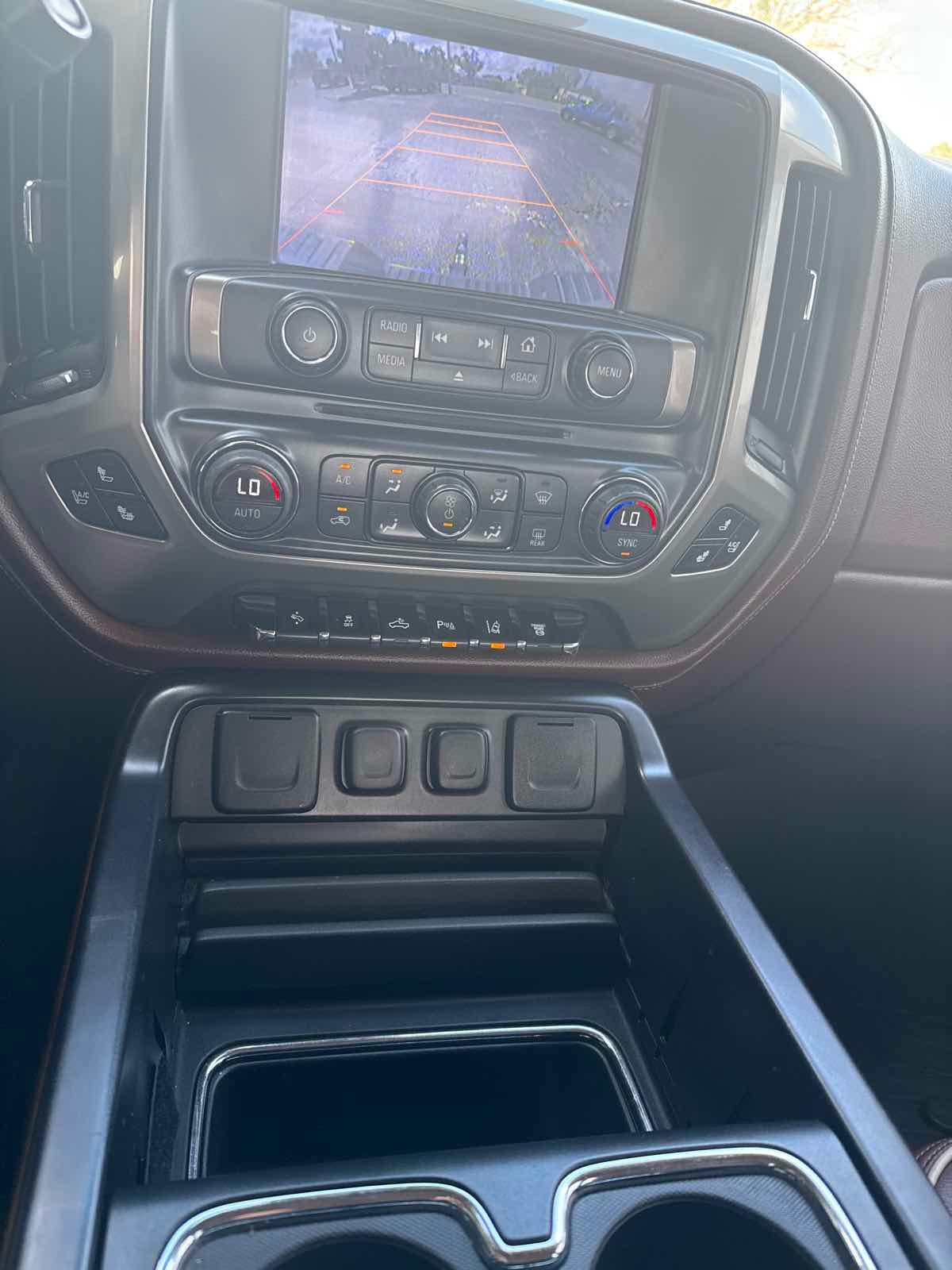 Chevrolet Silverado 3500Hd High Country - Thumbnail 16