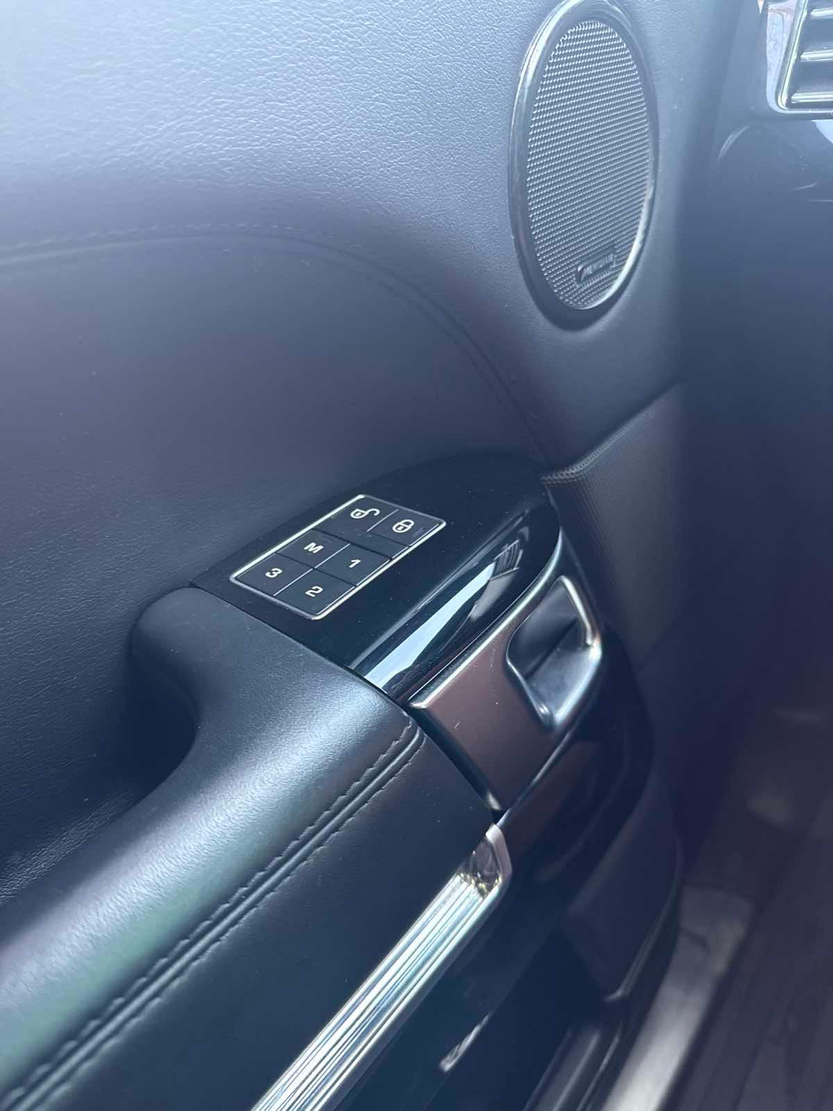 Land Rover Range Rover Supercharged - Thumbnail 20