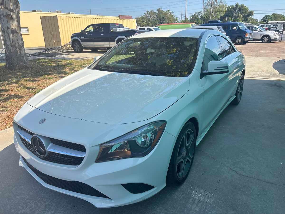 Mercedes-Benz Cla 250 Coupe - Thumbnail 4