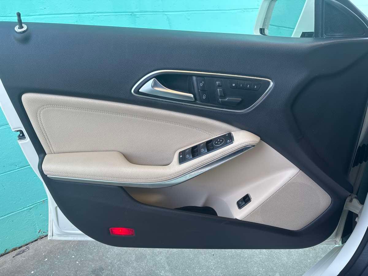 Mercedes-Benz Cla 250 Coupe - Thumbnail 9