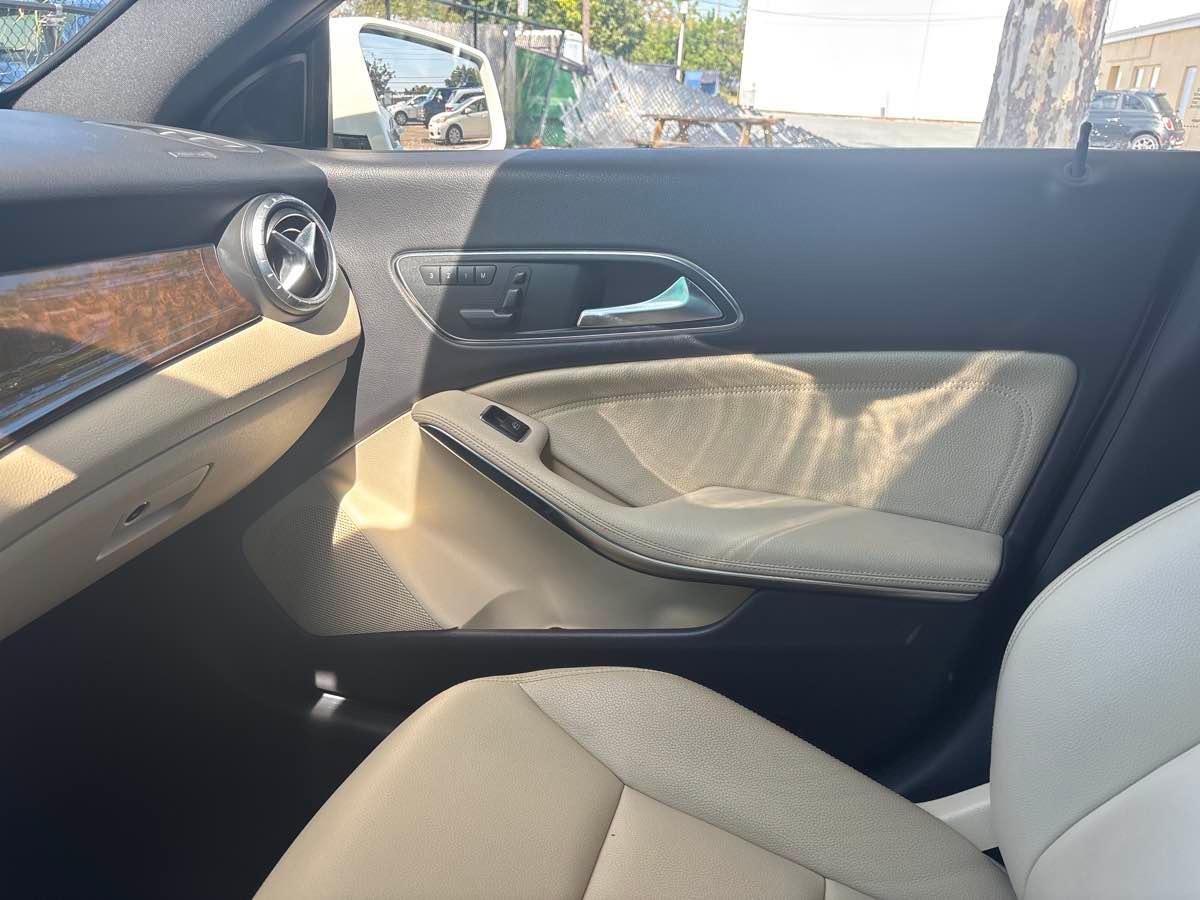 Mercedes-Benz Cla 250 Coupe - Thumbnail 12