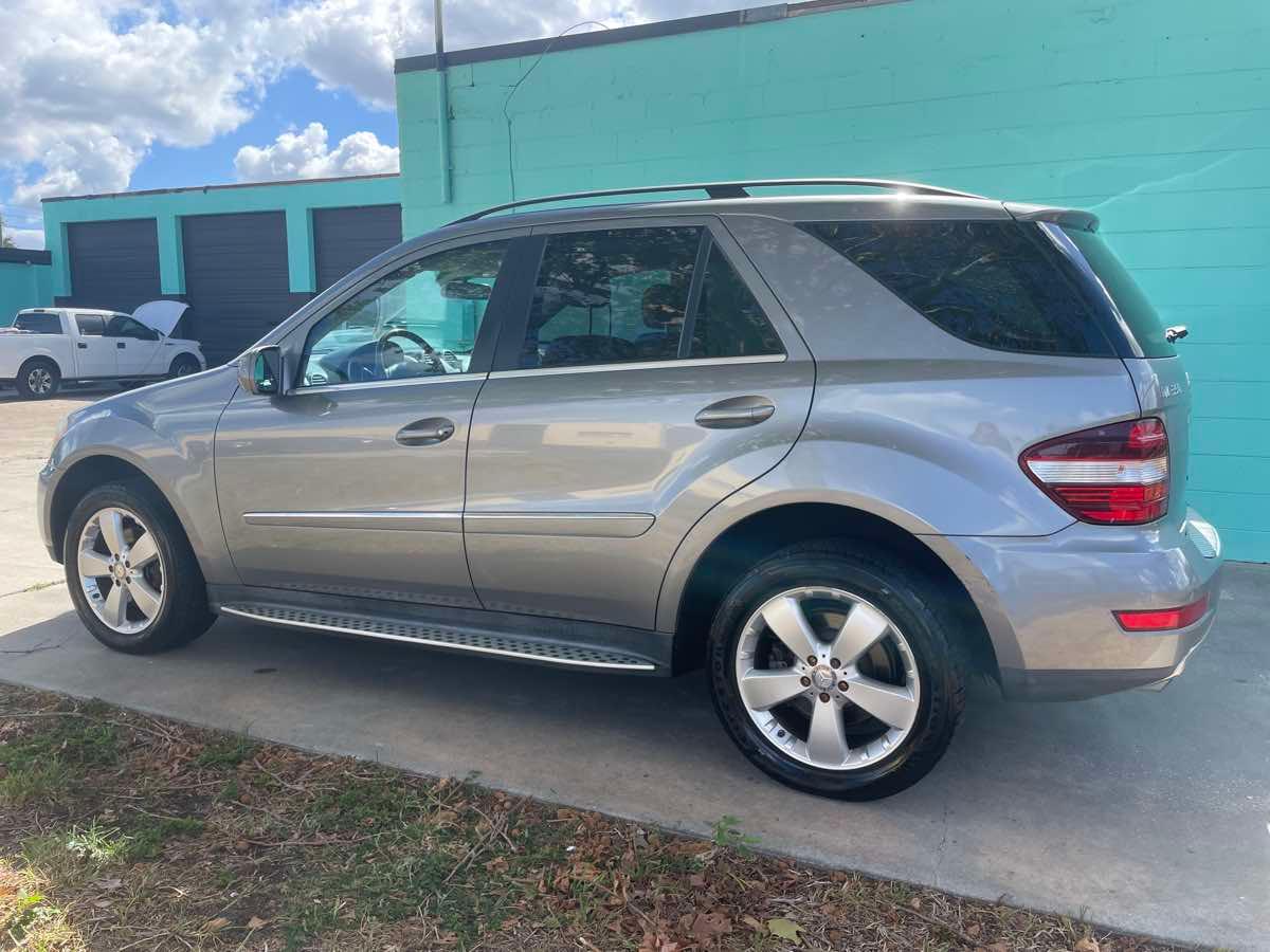 Mercedes-Benz Ml 350 Rwd Suv - Thumbnail 4