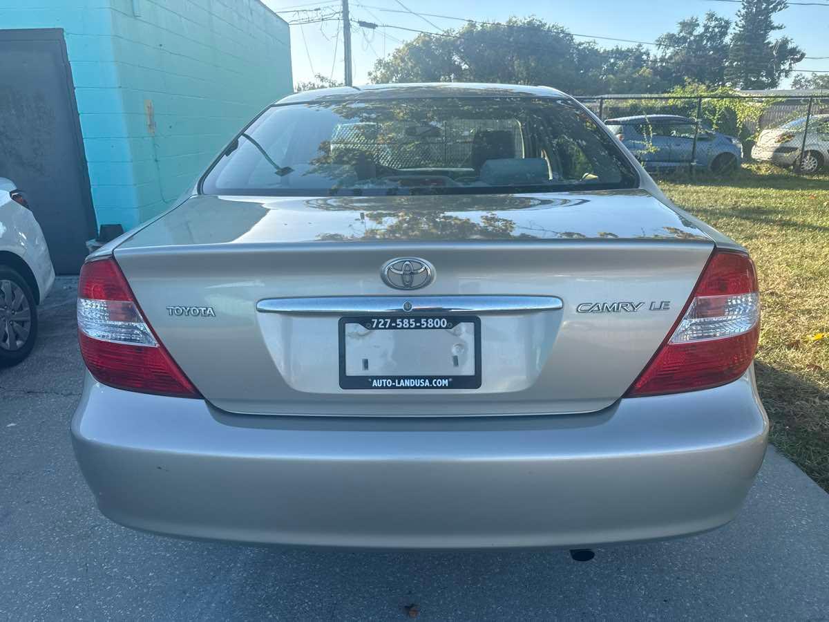 Toyota Camry Le - Thumbnail 5