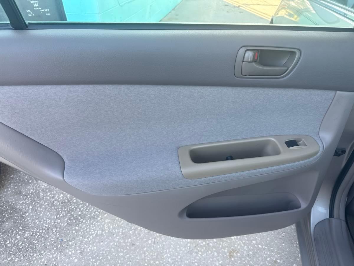 Toyota Camry Le - Thumbnail 7