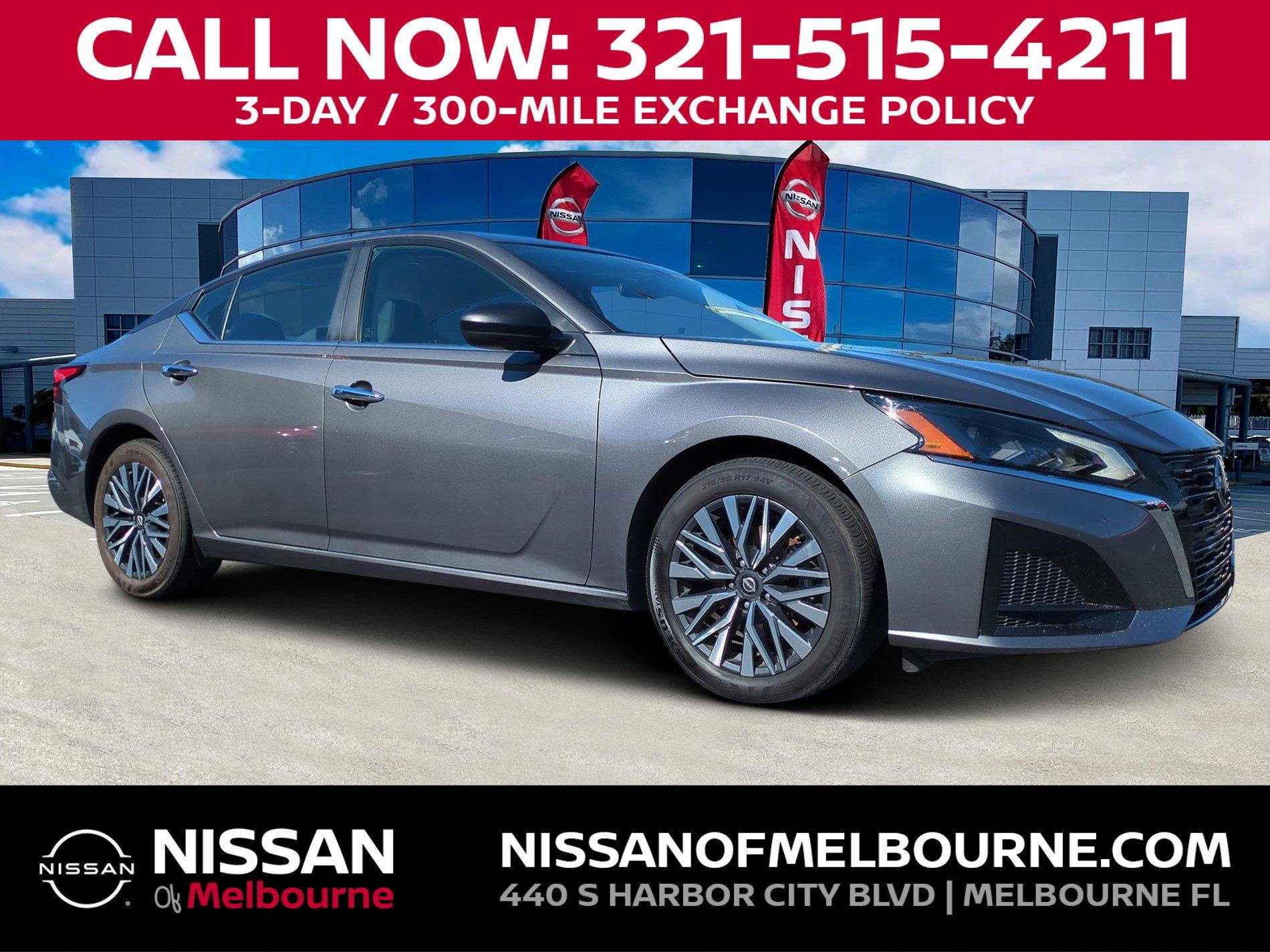 Nissan Altima - View 1