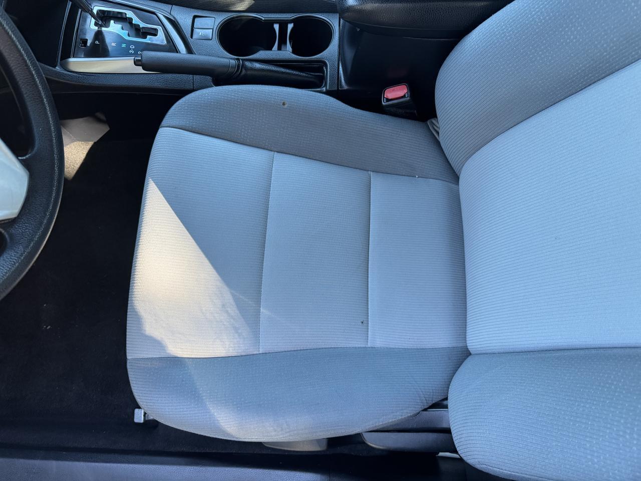 Toyota Corolla - Thumbnail 13