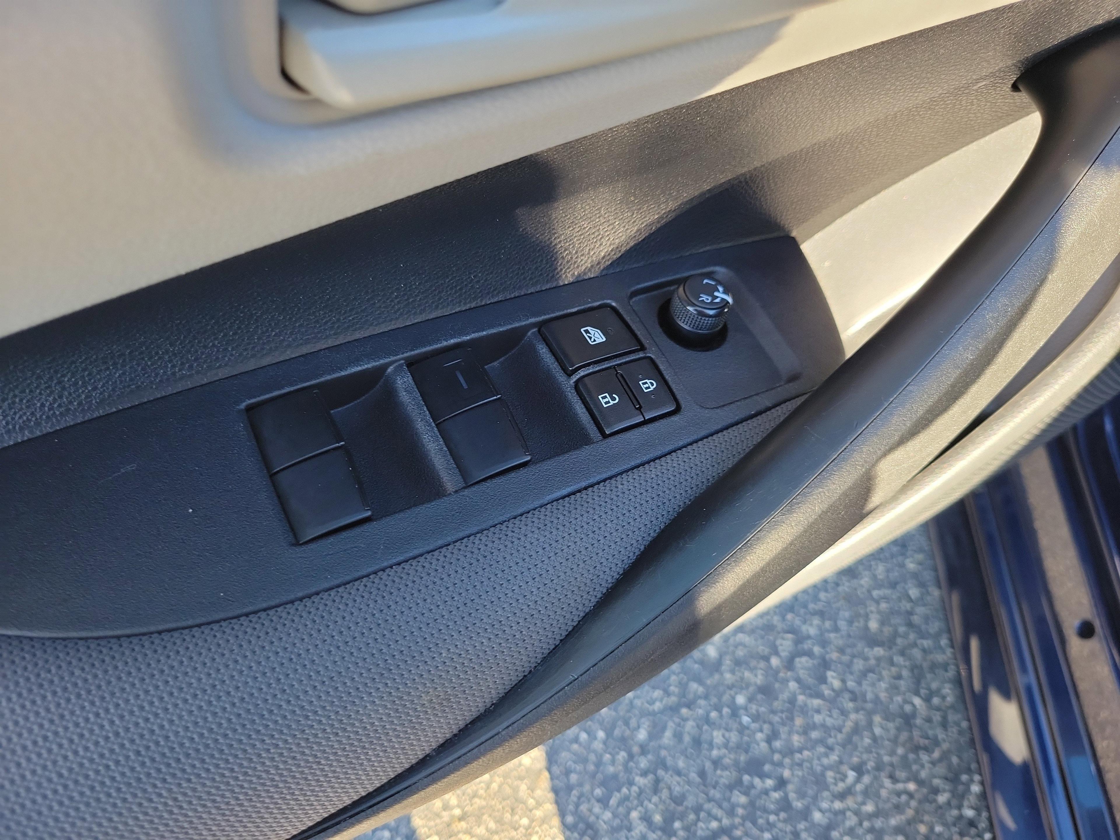 Toyota Corolla Le Fwd - Thumbnail 15