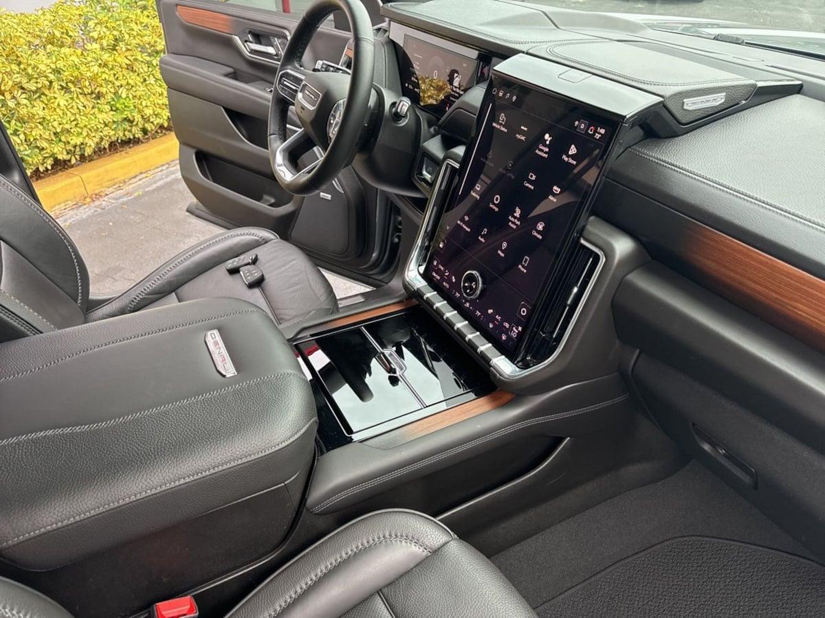 Gmc Yukon Xl Denali - View 1