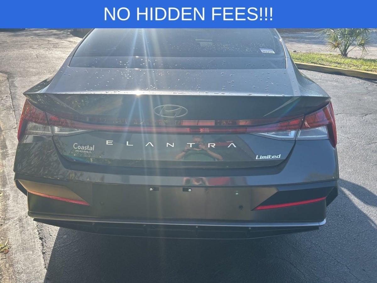 Hyundai Elantra Limited - Thumbnail 8