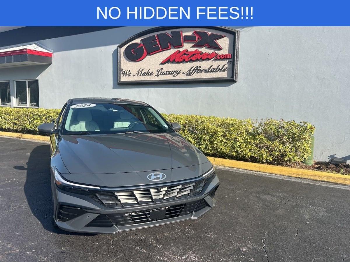 Hyundai Elantra Limited - Thumbnail 4