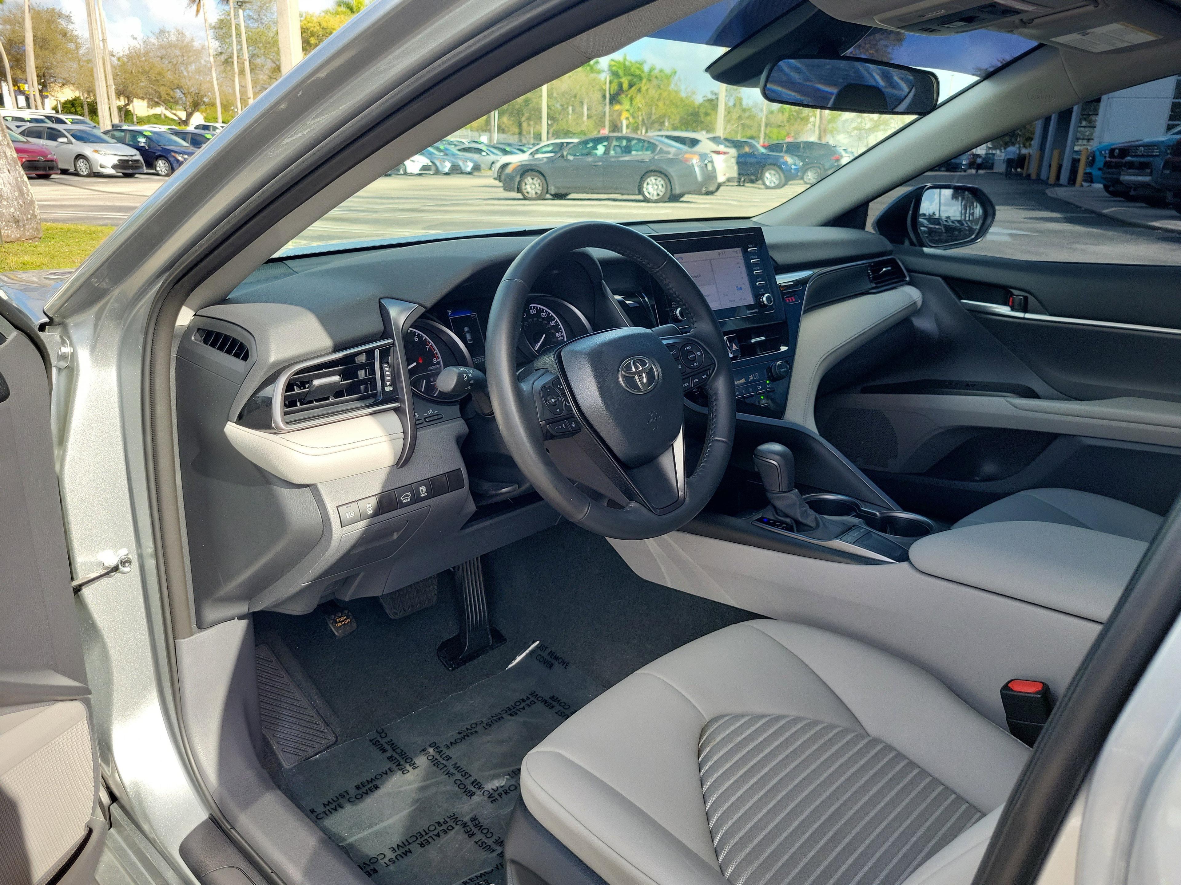 Toyota Camry Se Fwd - Thumbnail 12