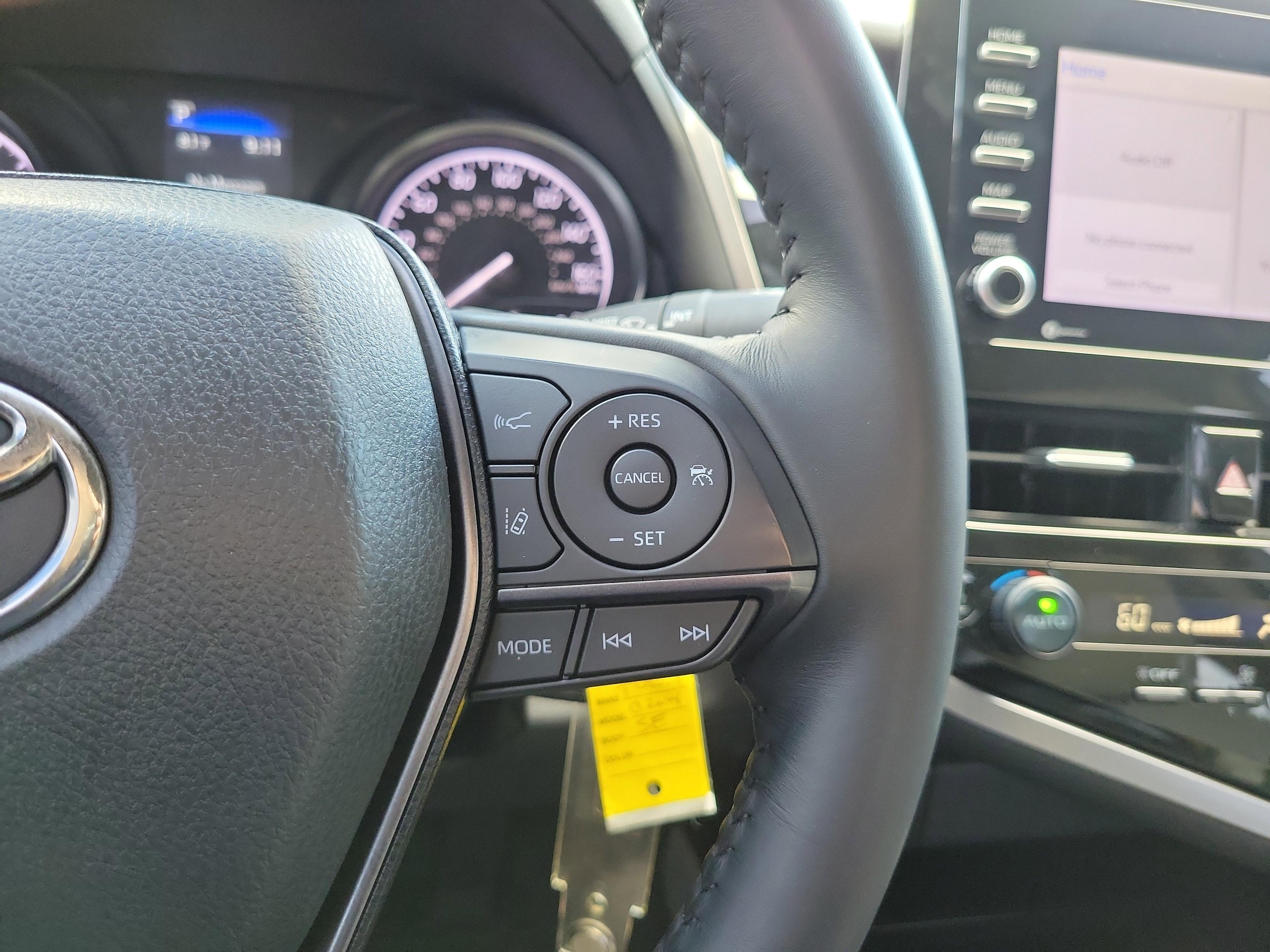 Toyota Camry Se Fwd - Thumbnail 17