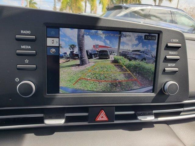 Hyundai Elantra Se Fwd 4D Sedan - Thumbnail 19